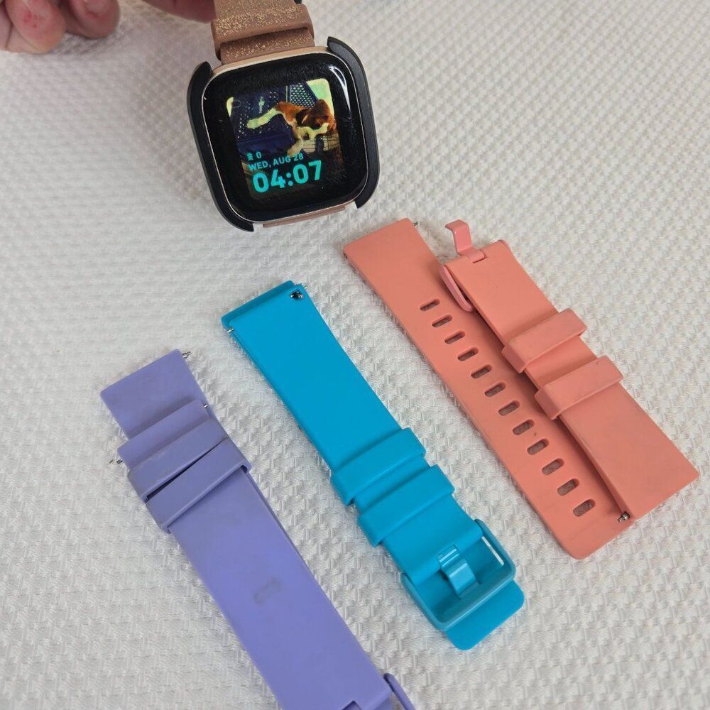 Fitbit Versa 2 Smartwatch Box 3 Extra Bands Pink Blue Purple Peach Works